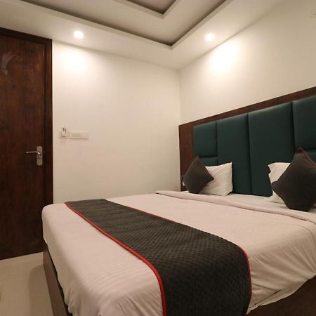 Family Hotel Tark Near Igi Airport Delhi Új-Delhi Kültér fotó
