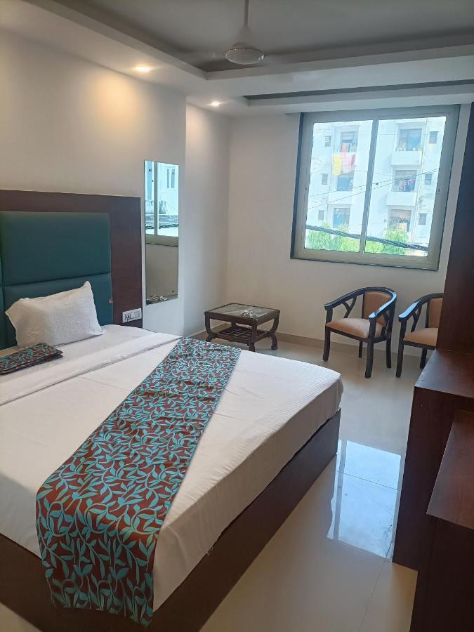 Family Hotel Tark Near Igi Airport Delhi Új-Delhi Kültér fotó