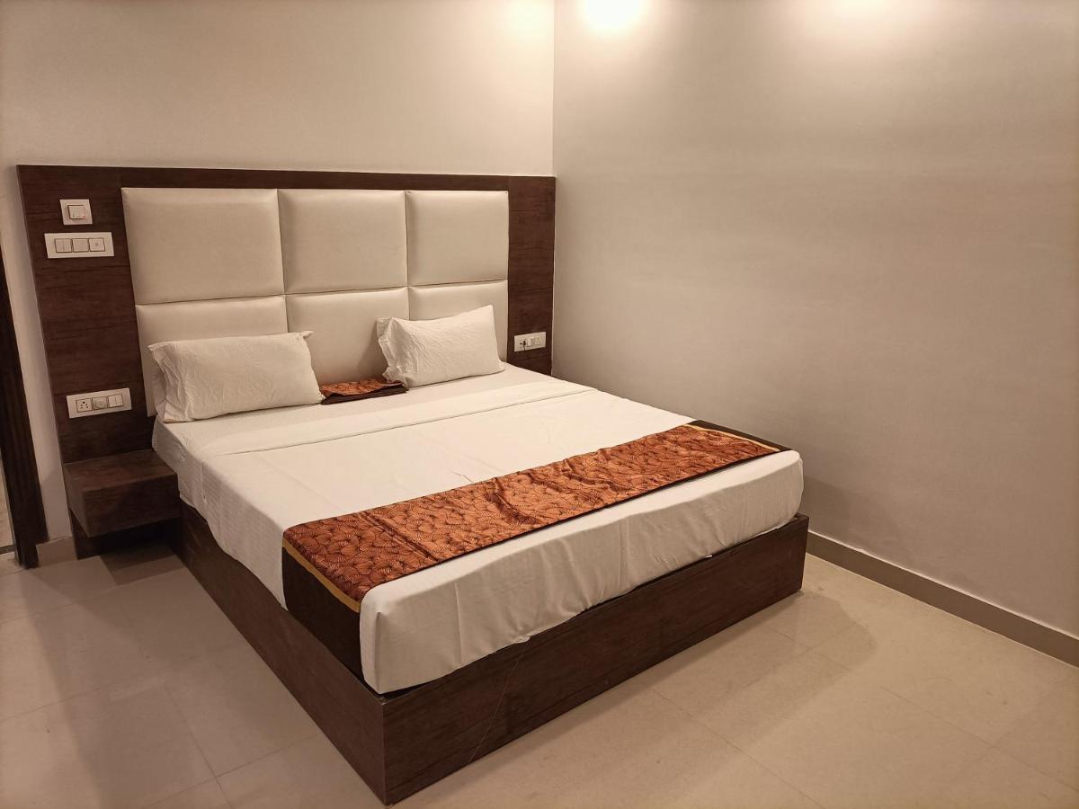 Family Hotel Tark Near Igi Airport Delhi Új-Delhi Kültér fotó