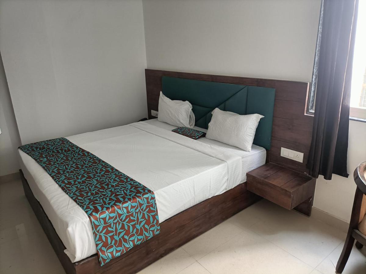 Family Hotel Tark Near Igi Airport Delhi Új-Delhi Kültér fotó